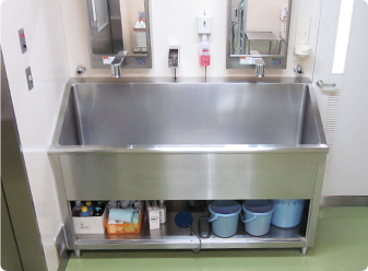 手術前々室（準々清潔区域）